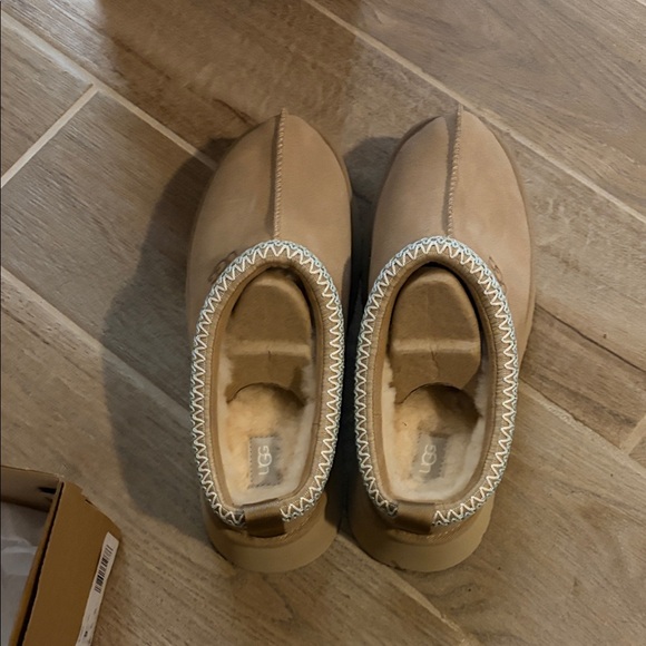 UGG Women's Beige Platform Mules - Picture 2 of 3